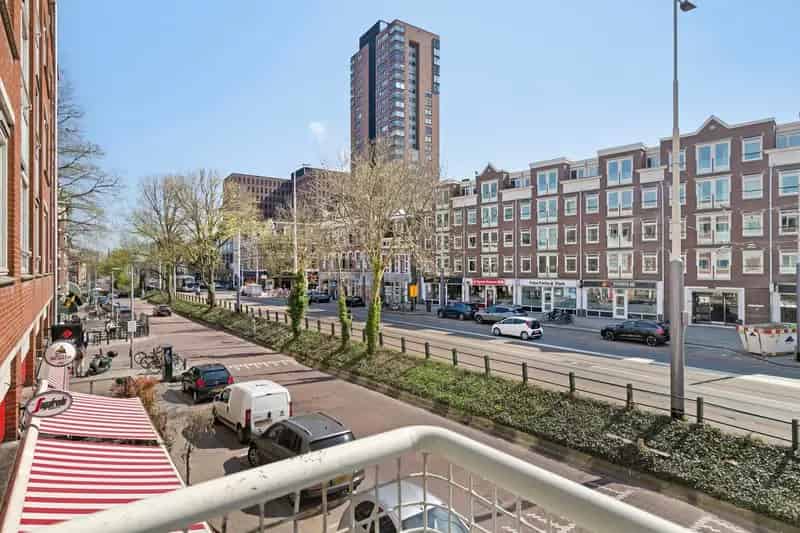 Appartement te koop Kralingen: Instapklaar 3-kamer appartement met balkon