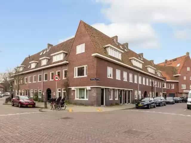 Amsterdamse Grachtenpand 89m2 Lichtrijk Drie Dubbel Bovenhuis