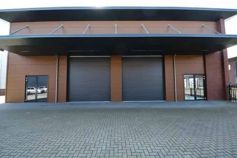 950m² Bedrijfsruimte Velp Showroom Atelier Magazijn