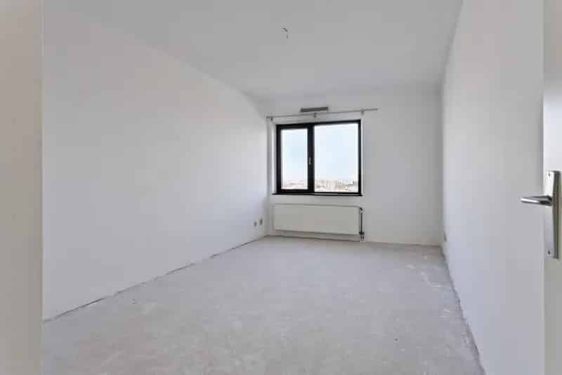 Appartement Lloydpier Rotterdam 99m2 2 slaapkamers balkon parkeerplaats