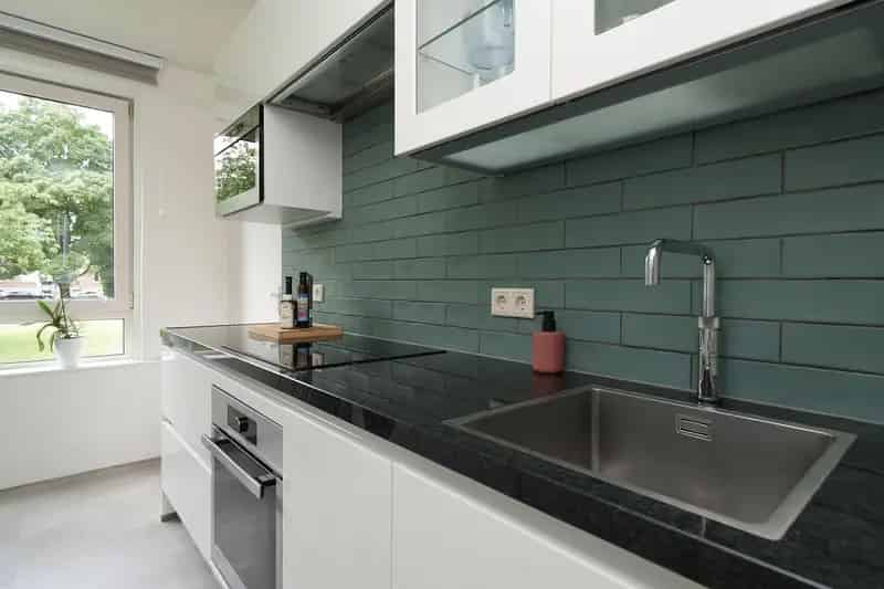 4-Kamer Appartement Rotterdam IJsselmonde  Souterrain Slaapkamer