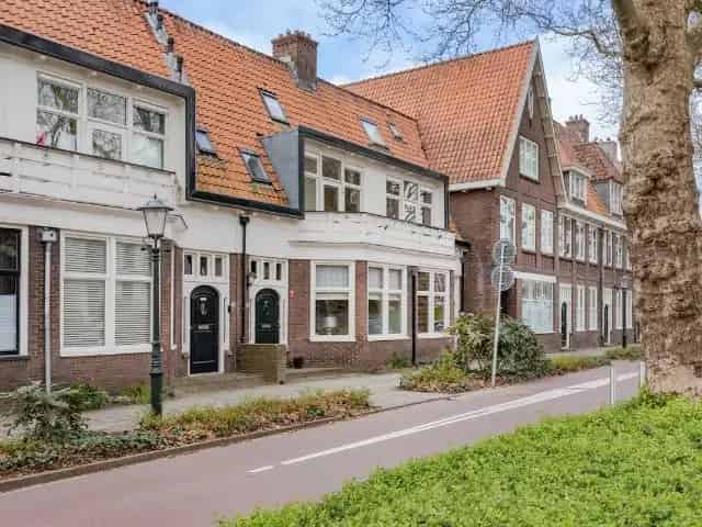 Riante Herenhuis Purmersteenweg: Familievriendelijk en Centraal