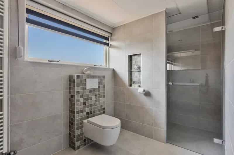 Huis te koop: 4 slaapkamers, 2 badkamers, garage en tuin