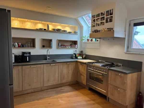 Ruime 3 Kamer Maisonnette met Zonnig Balkon