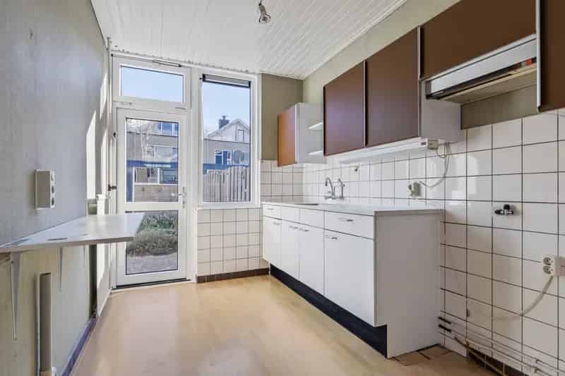 Ruime Eindwoning Haarlem Nabij Winkelcentrum