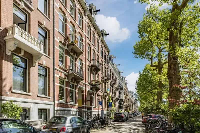 Singelgracht Appartement 64m2 Gerenoveerd 2 Slaapkamers Zonnig Terras