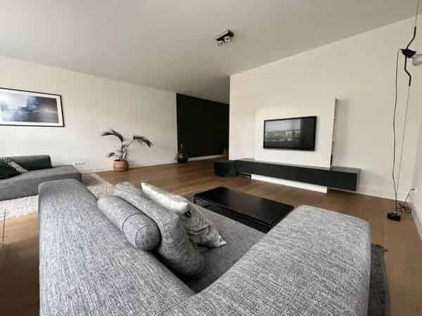 Moderne 2-onder-1-kap woning Houten 3 slaapkamers Ruime tuin