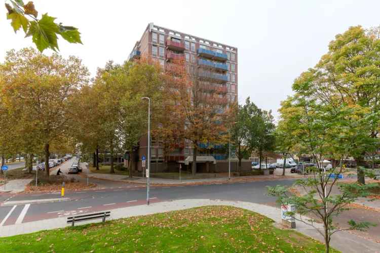 Appartement nabij centrum, station en snelweg