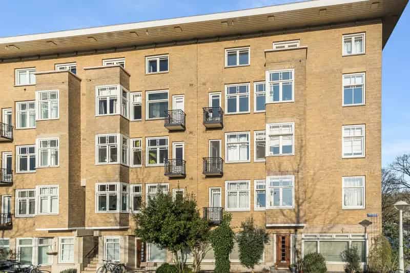 Ruim Appartement te Koop Amsterdam Stadionplein