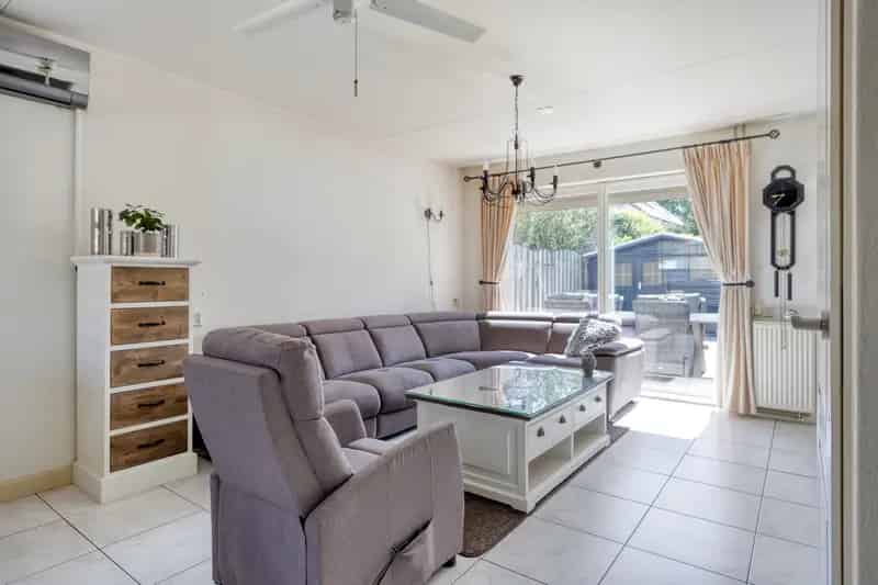 Ruime Eindwoning Engelen: Dakkapellen Zonnige Tuin Luxe Badkamer