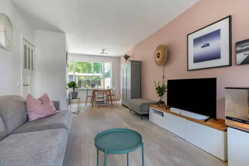 Huis te koop Zaandam: 3 Slaapkamers, Luxe Badkamer, Fijne Tuin