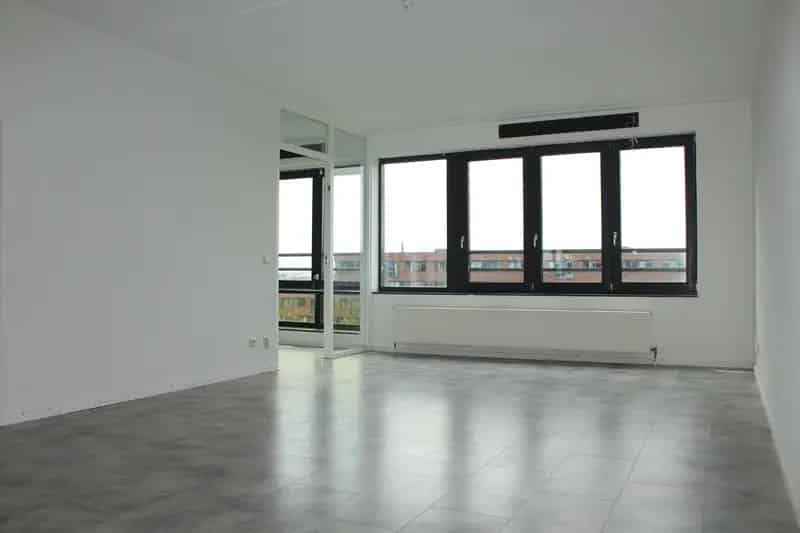 Ruim appartement 3 slaapkamers Wateringse Veld nieuwe keuken badkamer