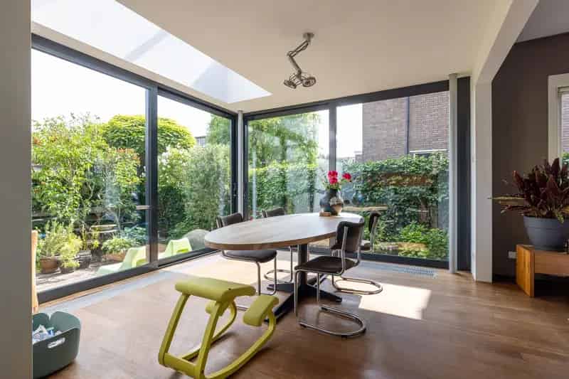 Huis te koop Overschie 5 slaapkamers 189m2 tuin