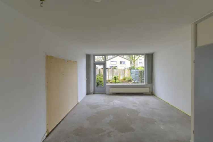 Ruime 4 Slaapkamers Tussenwoning Nabij Groen