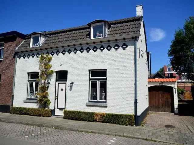 Ruim Woonhuis met Aparte Woonunit Maastricht