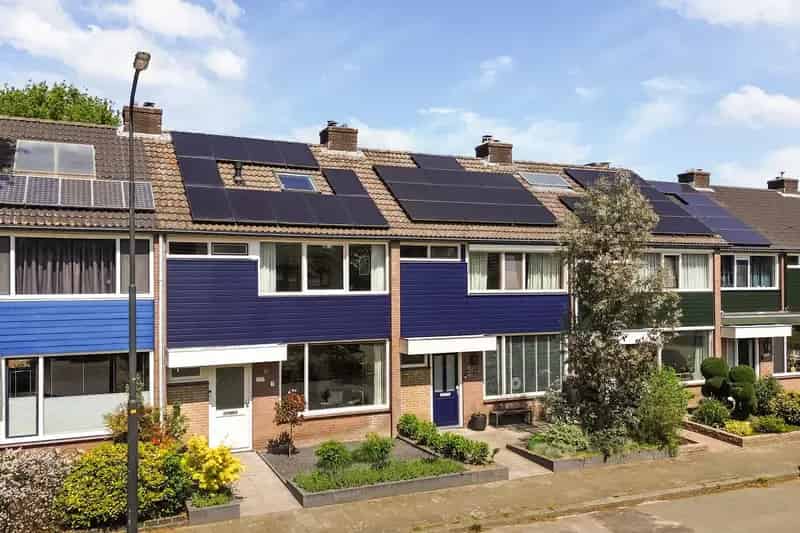 Tussenwoning Matenveld Apeldoorn 4 slaapkamers garage 11 zonnepanelen energielabel B