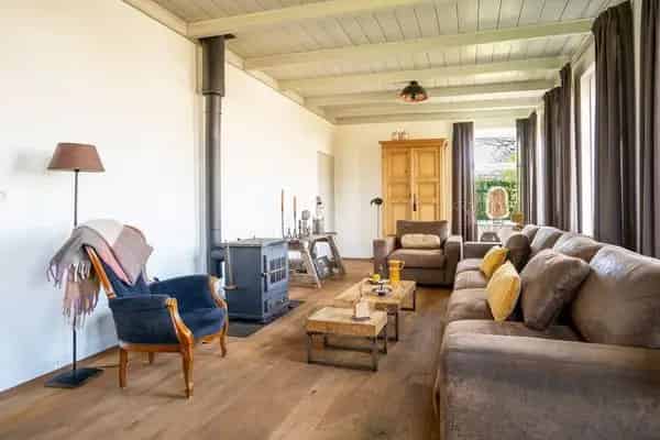 Boerderijwoning Dieverbrug: Ruimte, Karakter en Mogelijkheden