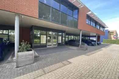48m2 Kantoorruimte te Huur Alblasserdam