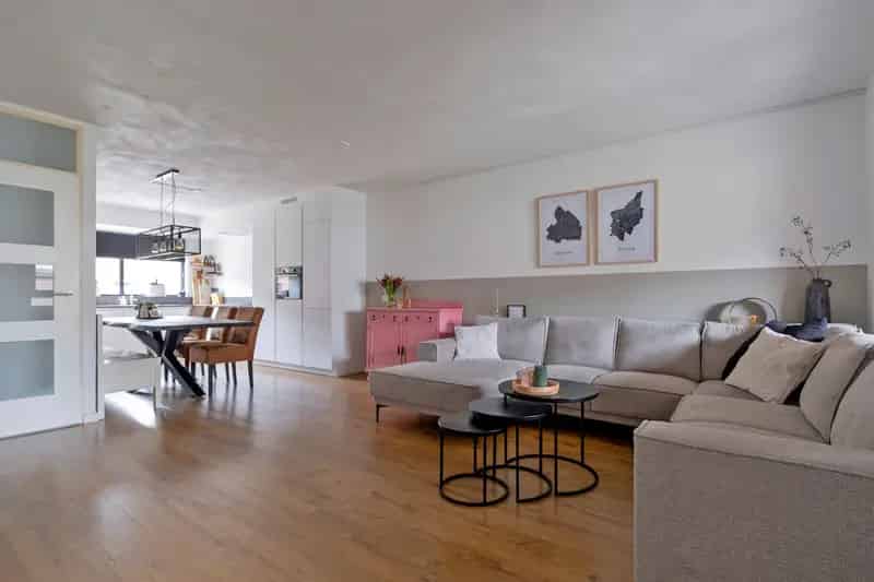 Ruime Familiewoning in Assen met 5 Kamers en Zonnepanelen