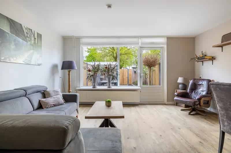 Huis te koop Ede 5 slaapkamers tuin zuiden 8 zonnepanelen energielabel A