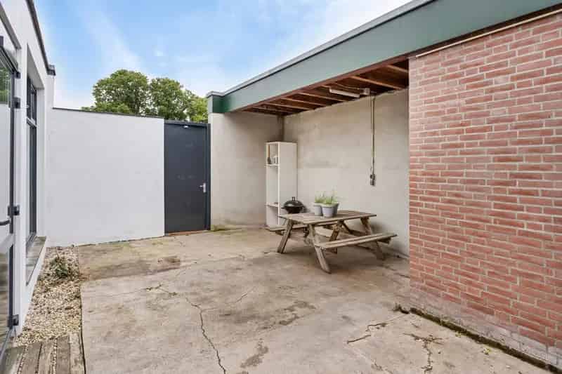 Ruime Bungalow Waalwijk 3 slaapkamers gerenoveerd 2010