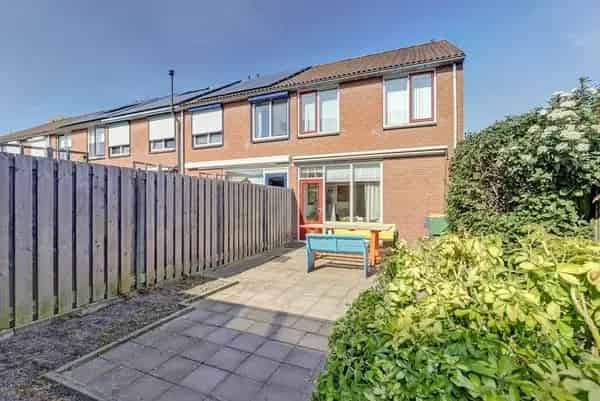 Gezellige Eindwoning Nabij Winkels En Scholen