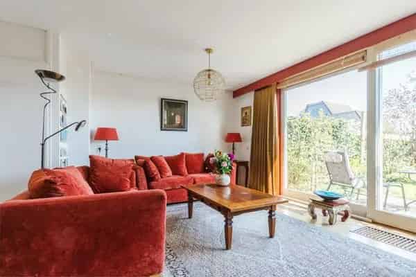 Royale Middenwoning Houten 3 Slaapkamers Tuin Carport