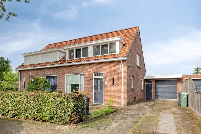 2-onder-1-kapwoning Oosterhout met Salon en Tuinkamer