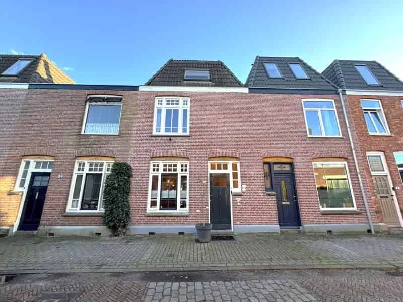 Gerenoveerde Tussenwoning 4 Slaapkamers Ginneken