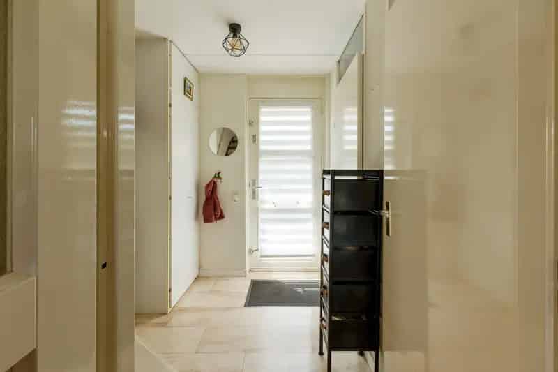 Arnhem Rijkerswoerd: Ruime helft van dubbel met atelier en 4 slaapkamers