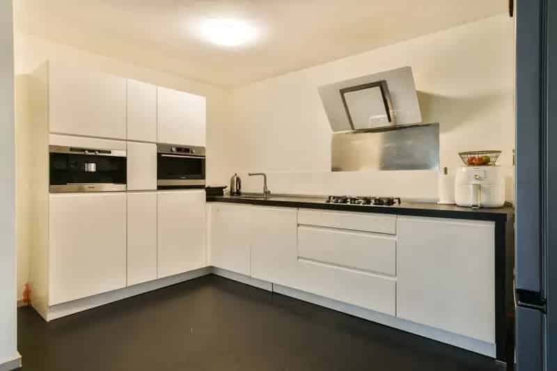 Huis te koop Almere Buiten 5 slaapkamers 2 badkamers