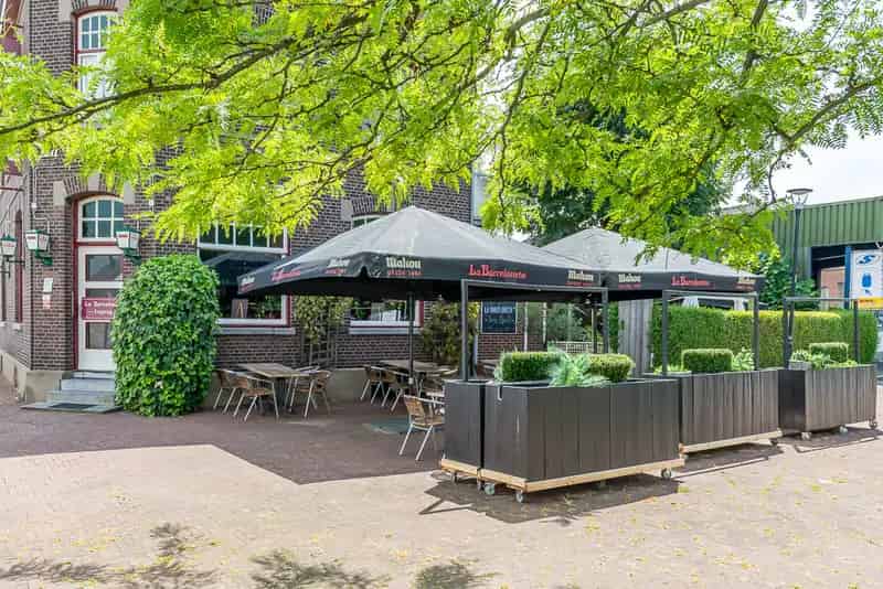 Horecaruimte en Woning te Koop Gronsveld