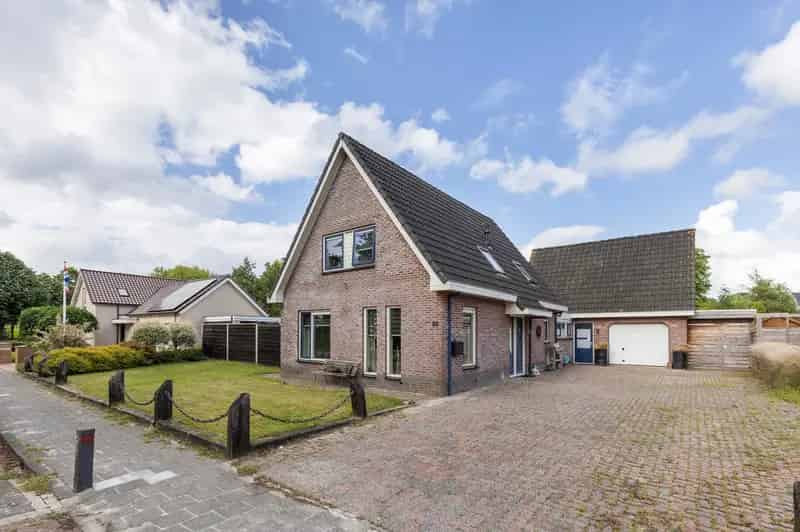 Vrijstaande woning Grootegast 5 slaapkamers luxe keuken