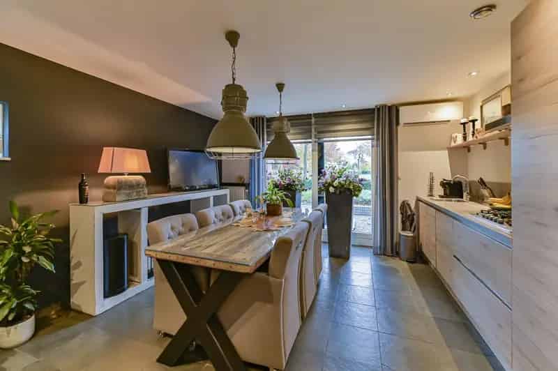 Zwanebloem 25 Half Vrijstaande Woning te Koop