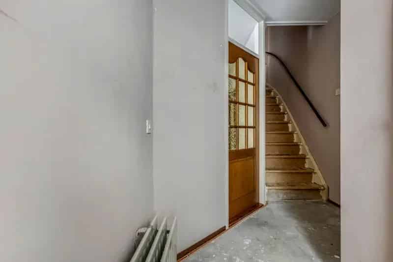 Klusserswoning Ede: 3 Slaapkamers, Tuin, Veel Potentie