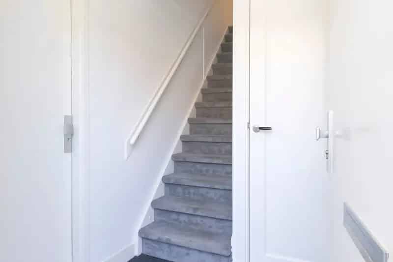 Amsterdamse Studio te Koop: 22m², Gemeubileerd, Ideale Starterwoning