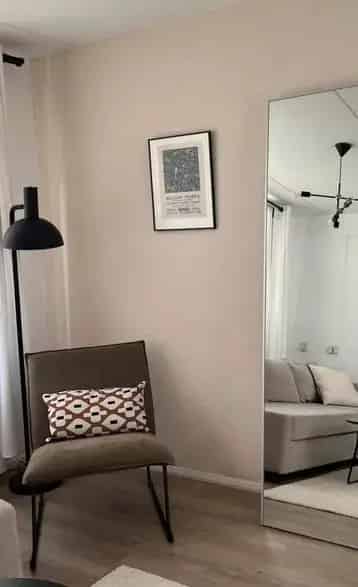 Fauteil en Lamp te Koop