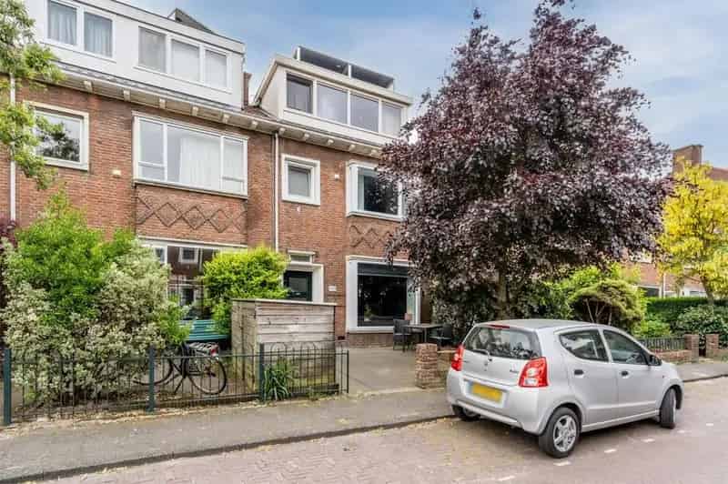 Ruime gezinswoning 4 slaapkamers Den Haag Leyenburg