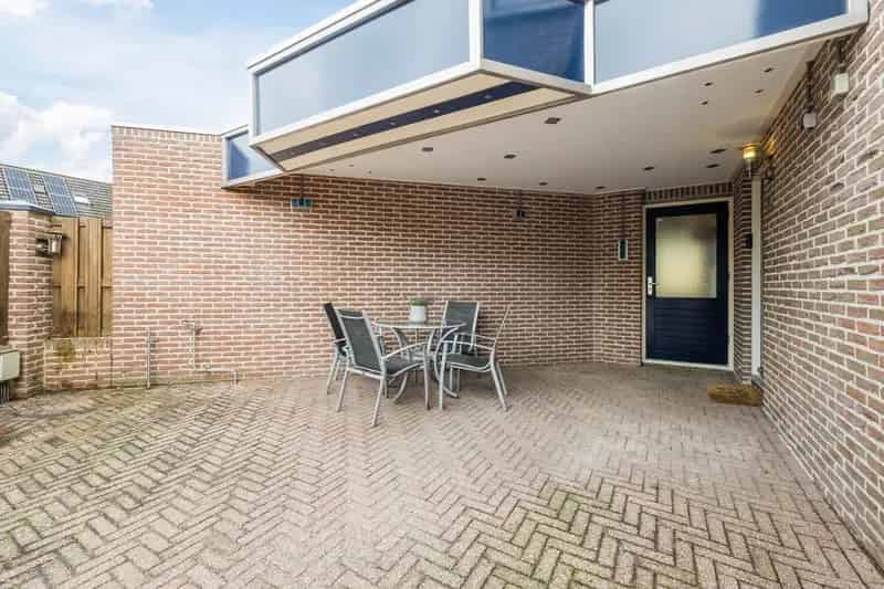 Ruime Tweekapper met Garage, Zonnepanelen en Laadpaal
