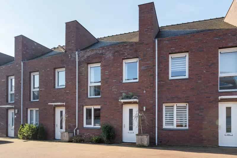 Huis te koop Breda Demerstraat: Instapklaar 3 slaapkamers, moderne keuken, gasloos