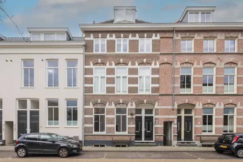 Herenhuis Spijkerkwartier Arnhem 160m2 Jacuzzi 3 slaapkamers