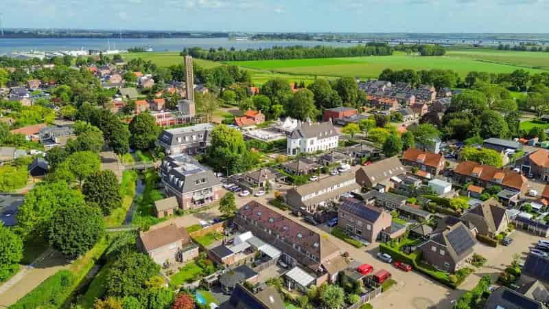 Huis te koop: Schokkerstraat 39 4781 AH Moerdijk | Funda