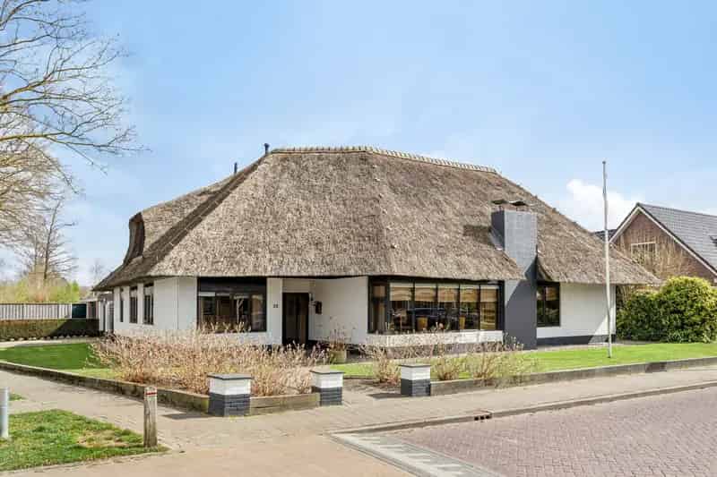 Vrijstaande Villa Denekamp: Ruime woning met mogelijkheden