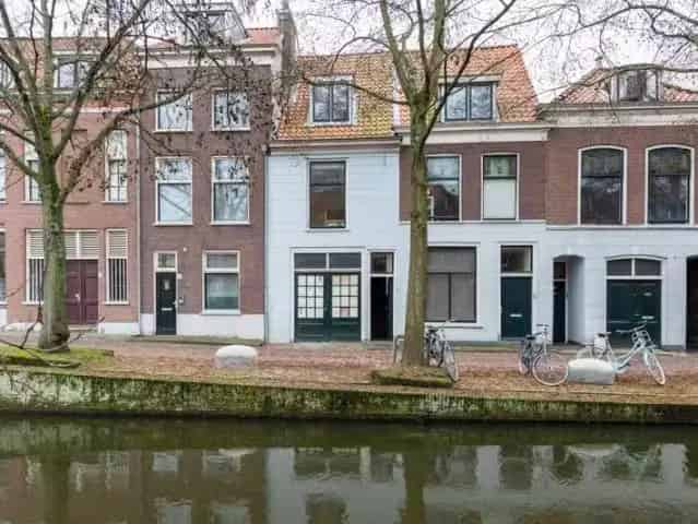 Grachtenpand Delft Molslaan 181
