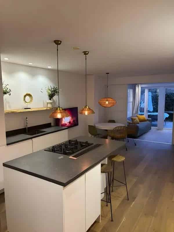 Appartement Hoofddorppleinbuurt 3 slaapkamers 2 badkamers