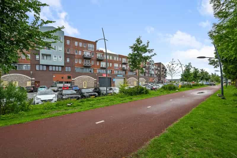 Modern appartement Saendelft 3 kamers 68m2  2010  lift parkeren