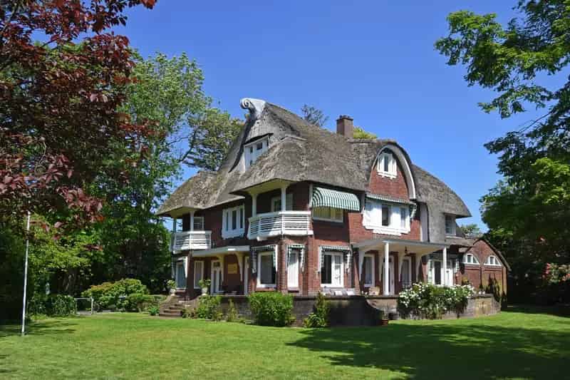 Authentieke Villa Wassenaar 9 Slaapkamers 2136m2 Tuin