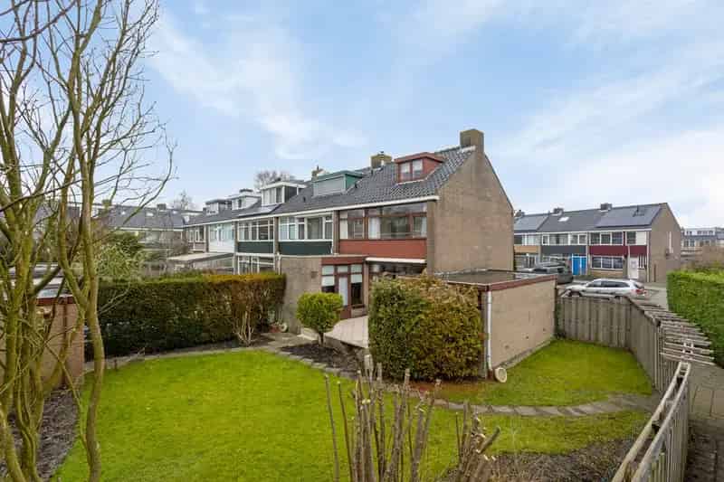 Huis te koop Sportlaan Purmerend: Ruime gezinswoning met garage