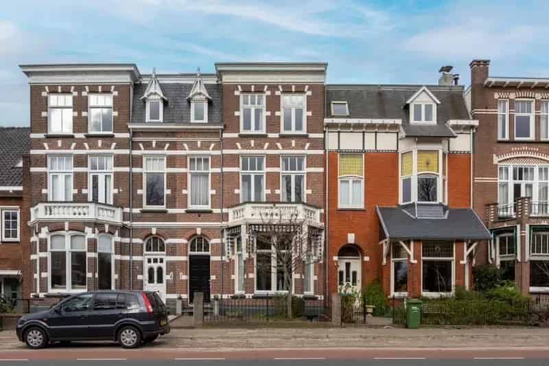 Herenhuis Nijmegen Altrade 350m2 8 slaapkamers 1901