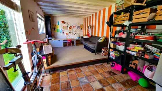 6 kamers appartement van 192 m² in Hoeven